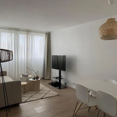 Apartment Charme Vue & Parking Paris